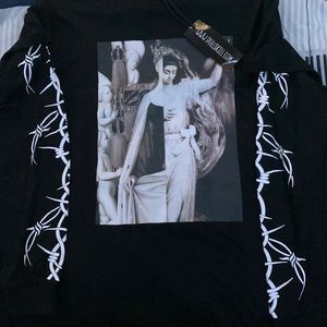dollskill long sleeve graphic tee